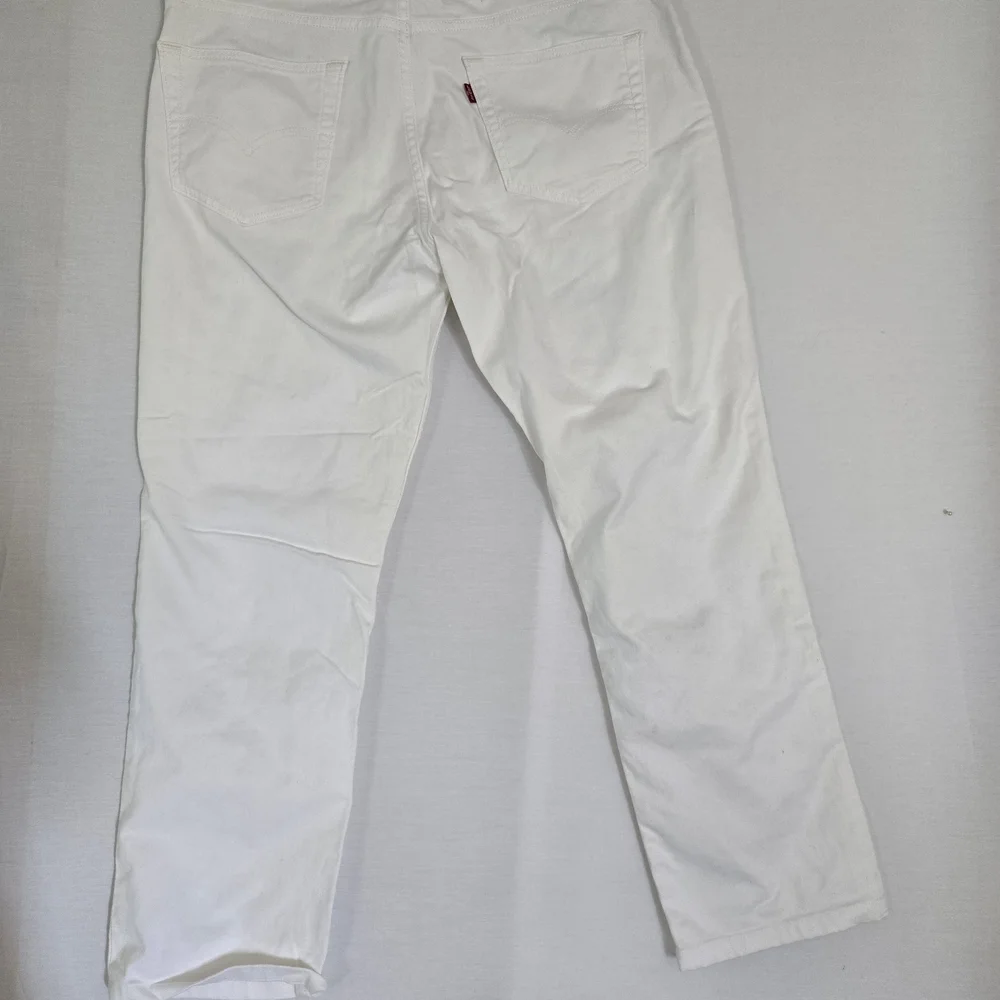 Levi's Crisp White Jeans